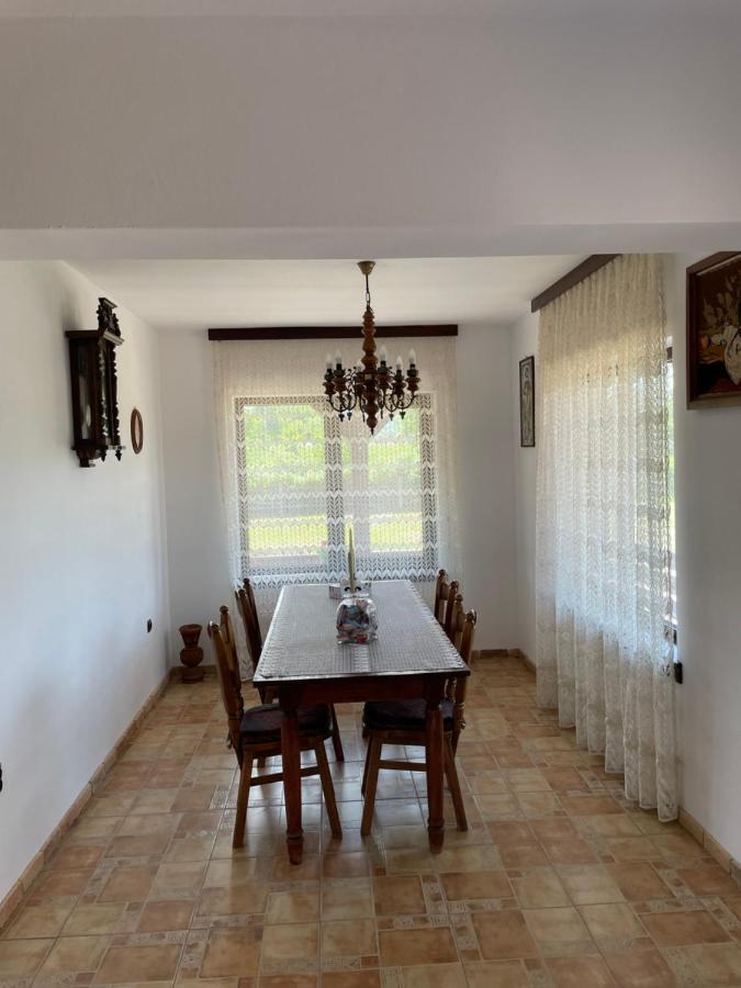 ホテル Casa La Doi Nuci Bradet  エクステリア 写真