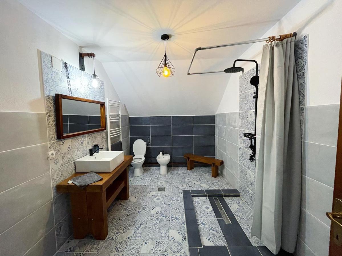 ホテル Casa La Doi Nuci Bradet  エクステリア 写真